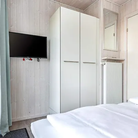 Two-bedroom Holiday In 51
